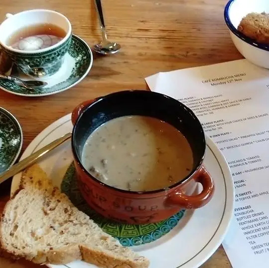 Café Kombucha_Lhanbryde_slider_image_2