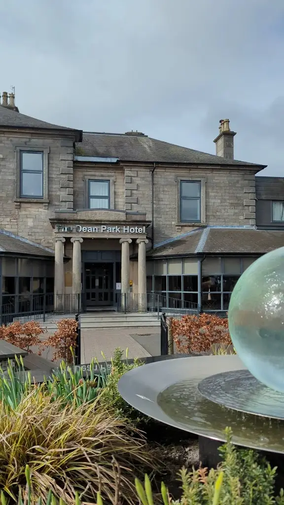 Dean Park Hotel restaurant in Markinch