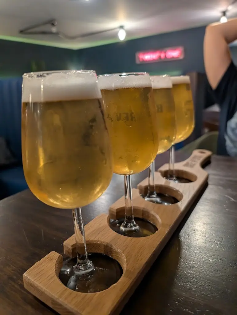 Vlad Schnakovszki_Twenty One_Kirkwall_review