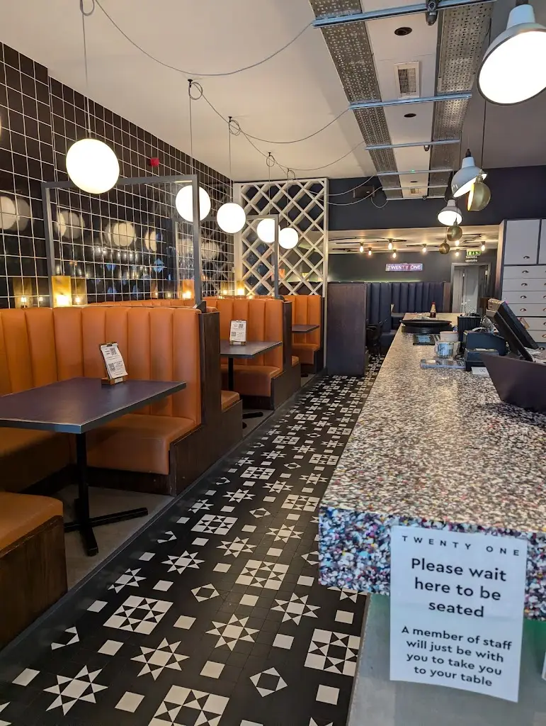 Stephen Hailey_Twenty One_Kirkwall_review