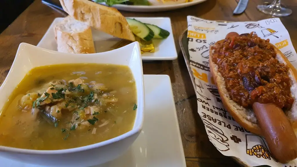 Jane TJ_Busters Diner_Kirkwall_review