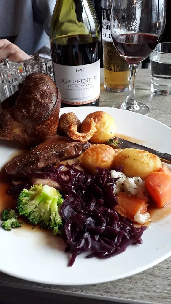 Menu_Tom Browns_Bingham_image_5