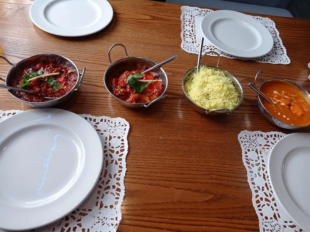 Samantha_The Hollytree_Menstrie_review