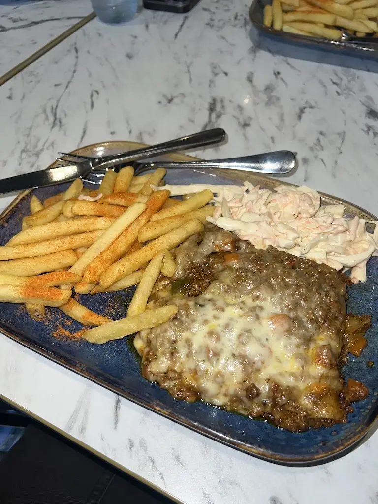 Nihaal Ahmed_Saracens Cafe_Bingham_review