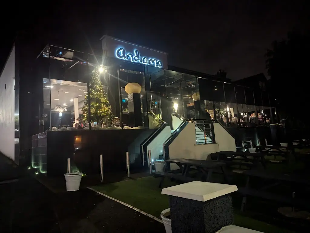 Iain Mackenzie_Andiamo_Milngavie_recensione