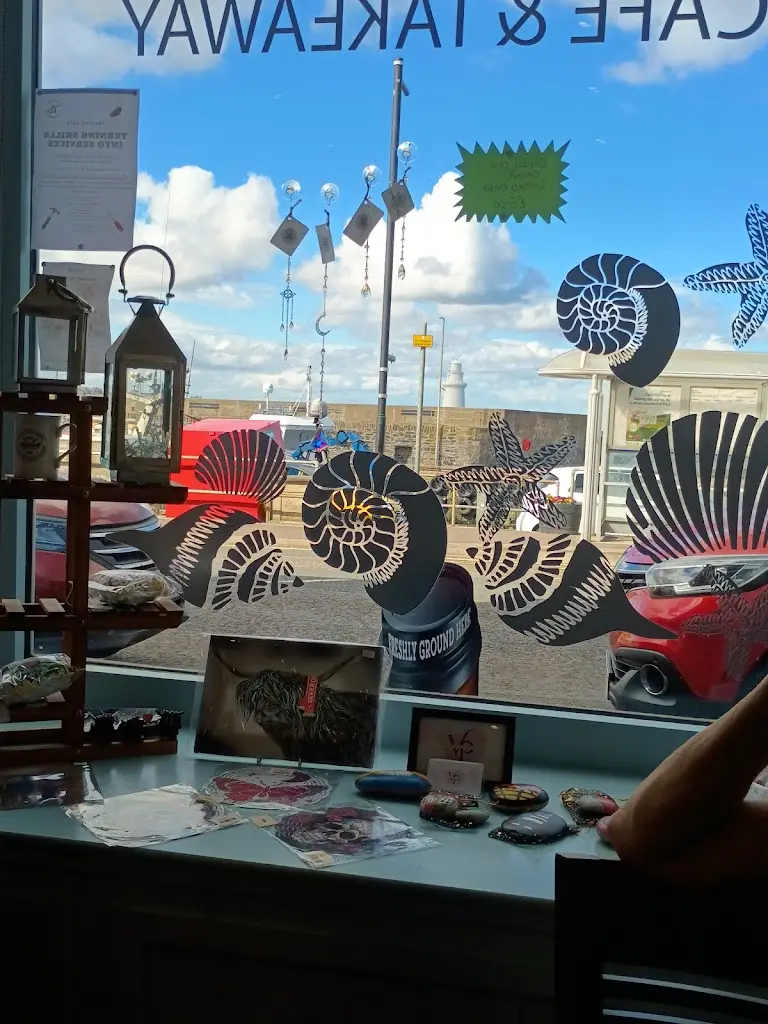 roland ladley_The Seafront Cafe & Takeaway_Macduff_review