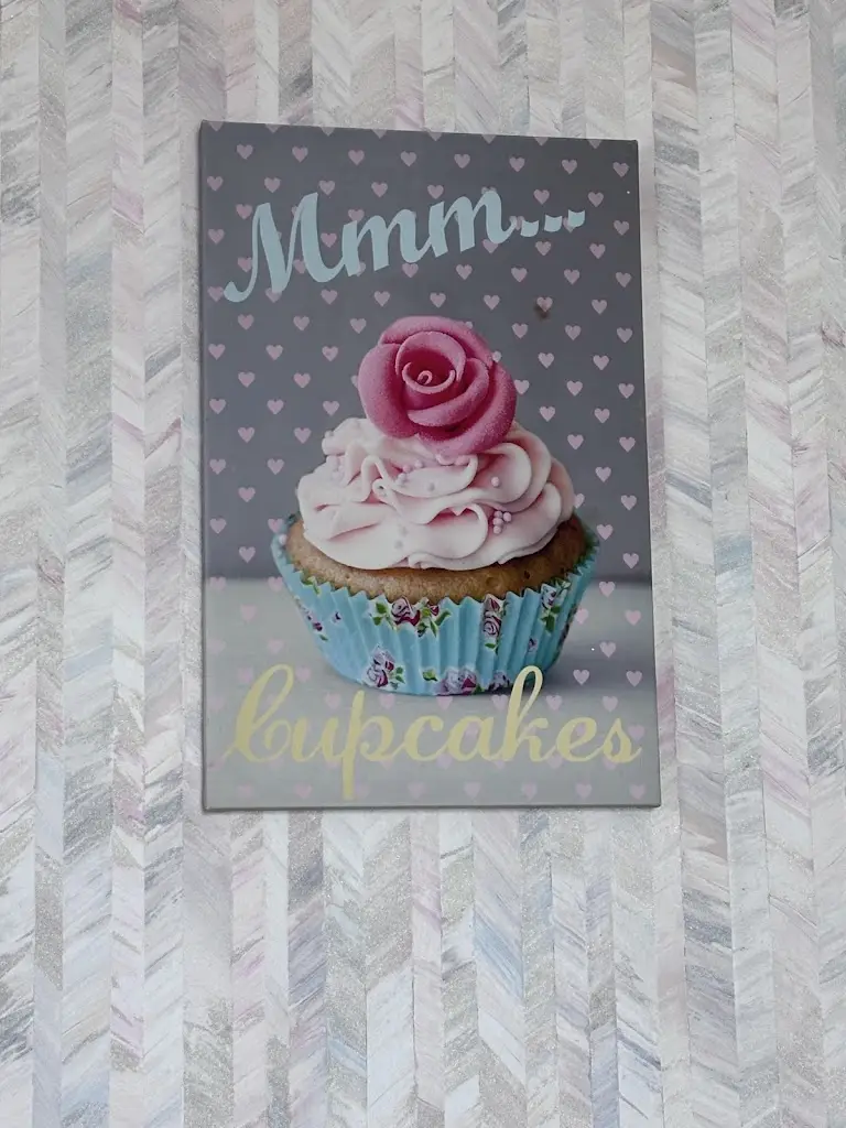 Cri Bar_Annies Cakery_Macduff_review