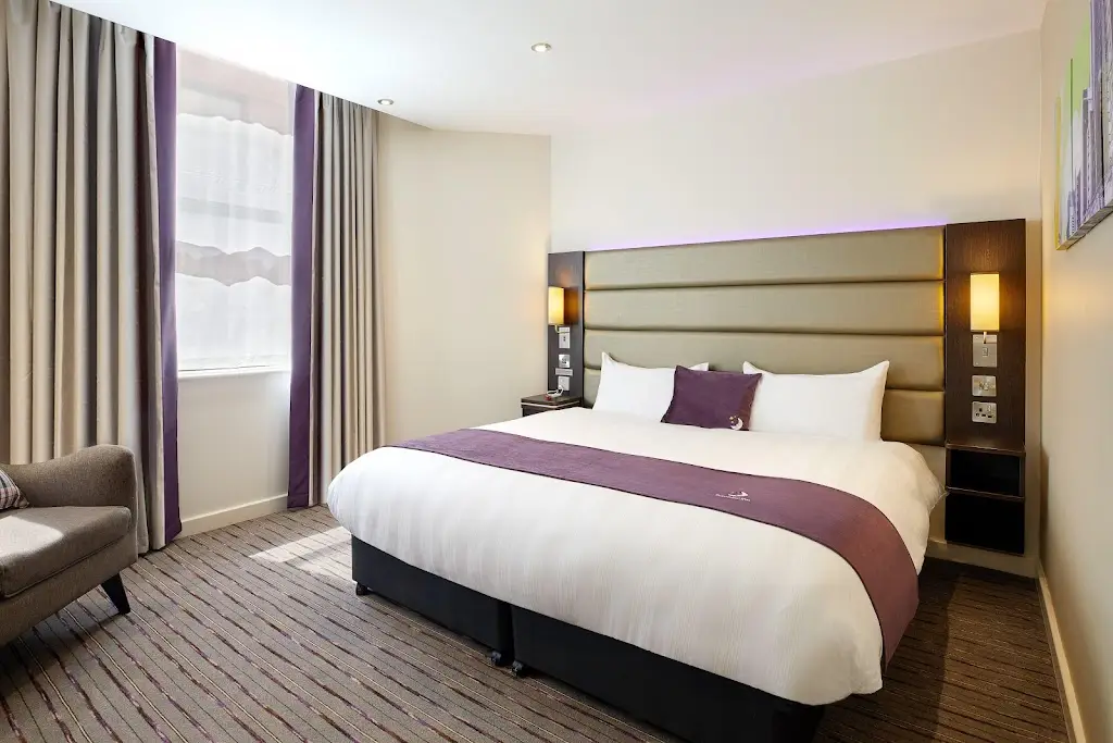 Premier Inn Nottingham Arena (London Road) hotel_Bingham_slider_image_3