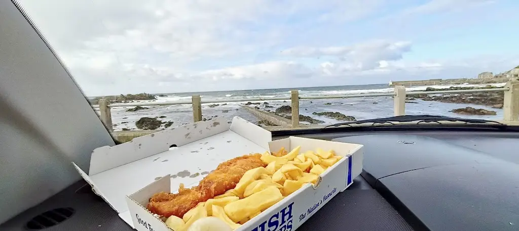 Emma-Jayne Harris_Rockfish_Macduff_review