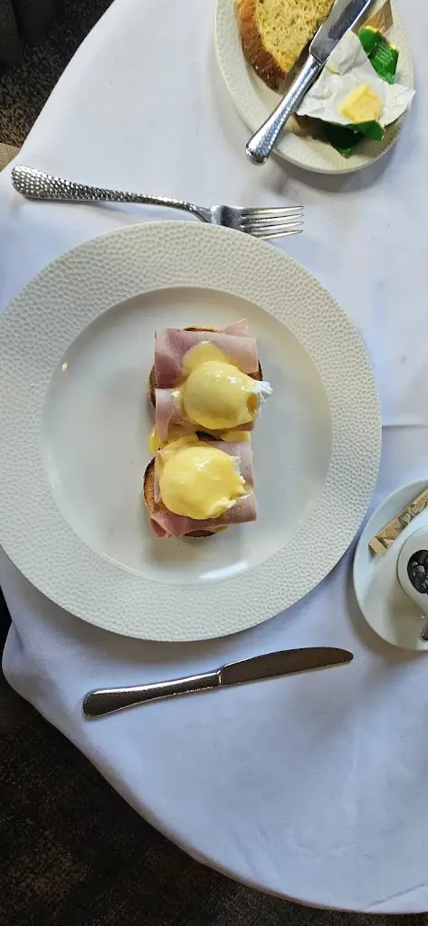 Catherine Taylor_Moffat House_Moffat_review