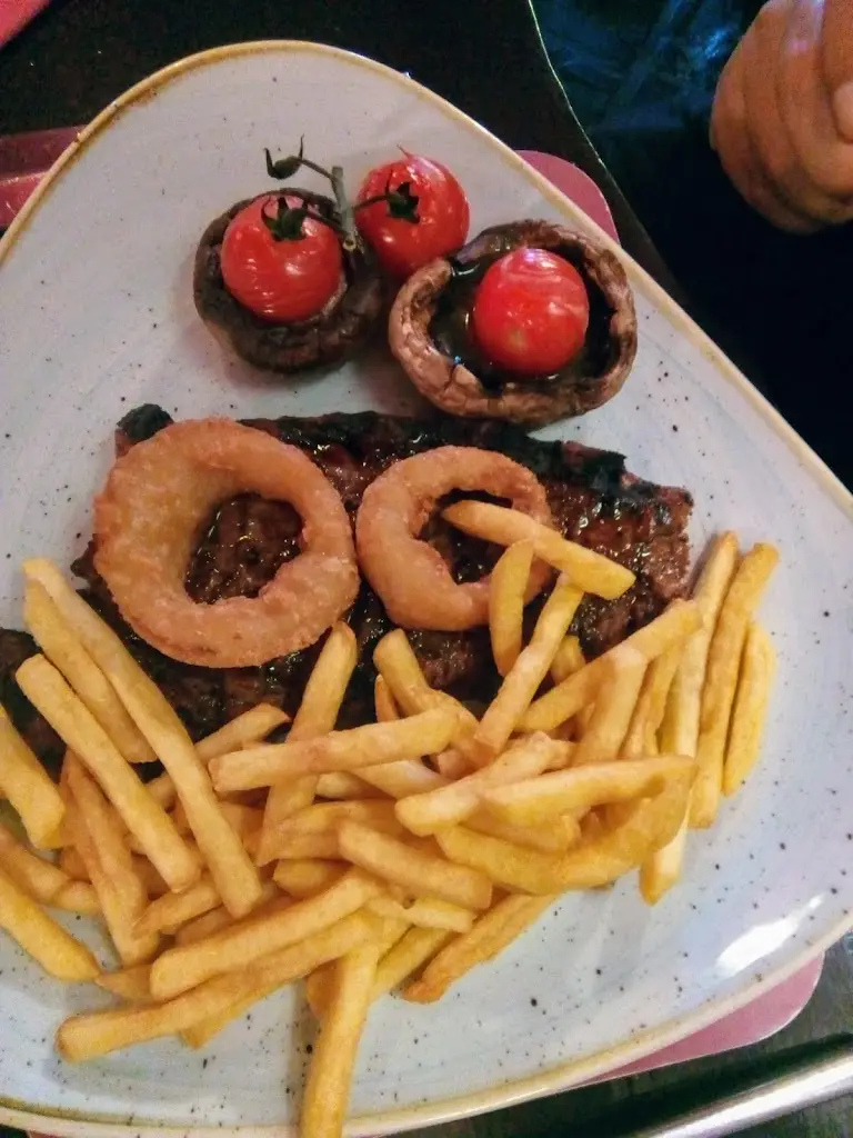 Menu_Claudios Restaurant_Moffat_image_6