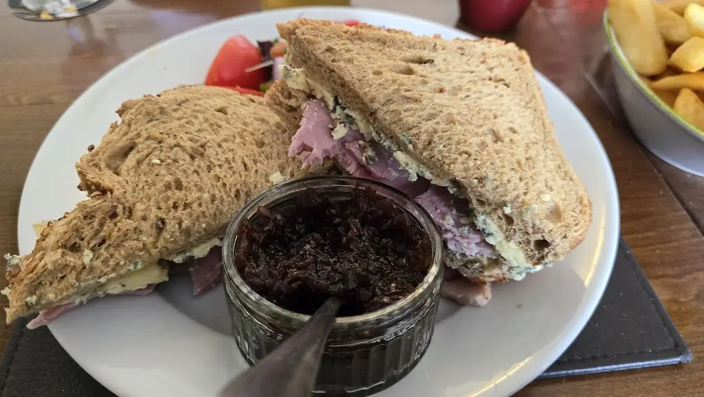 The Royal Oak_Bingham_slider_image_2