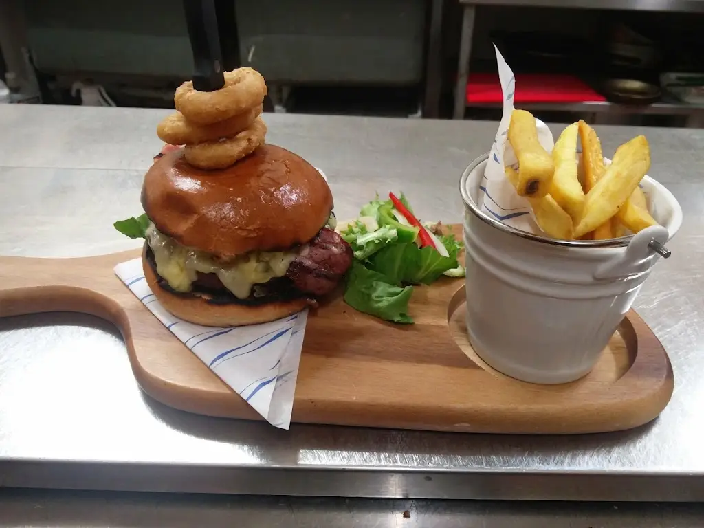 Menu_The Silver Larch_Moodiesburn_image_2