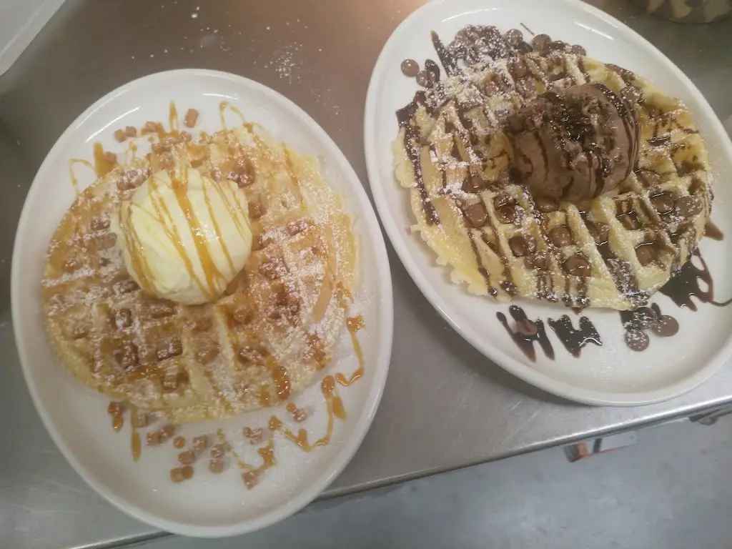 Menu_Dunbar's Diner_Muirkirk_image_3