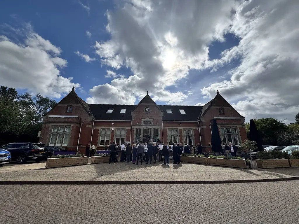 Title Split_Venezia Italian & Seafood Restaurant_Bingham_review