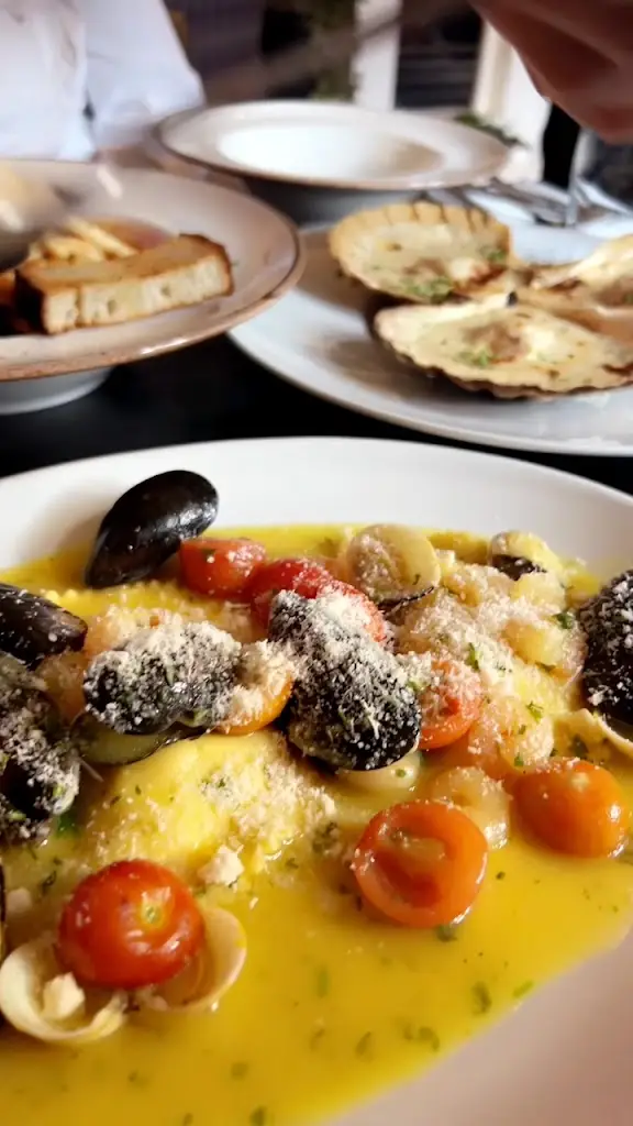 Venezia Italian & Seafood Restaurant_Bingham_slider_image_2