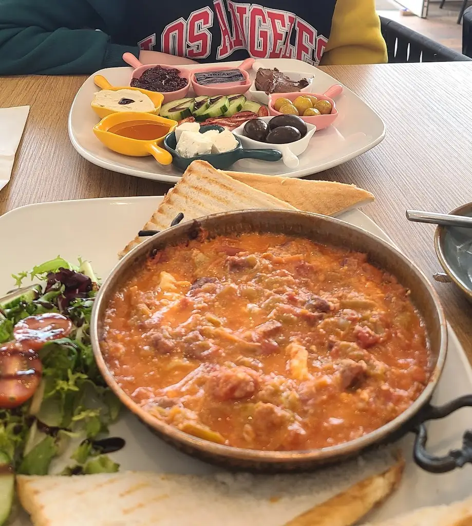 Cameron_Gulay's Patisserie_Lossiemouth_review