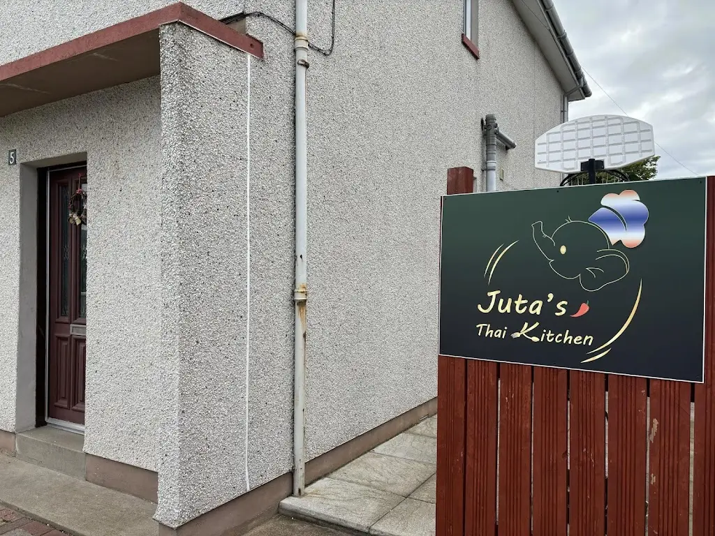 Juta's Thai Kitchen_Lossiemouth_slider_image_1