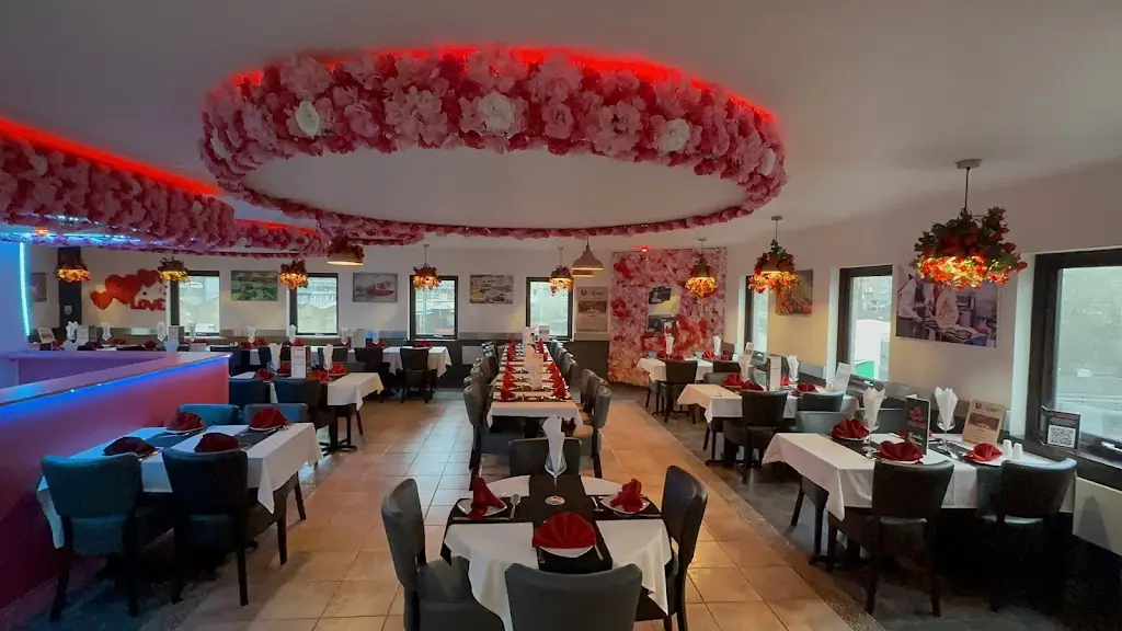 Sizzling Lounge Restaurant & Bar_Bingley_slider_image_1