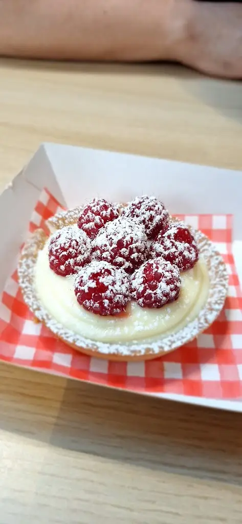 Nico Kay_Bad Girl Bakery Cafe_Muir of Ord_review