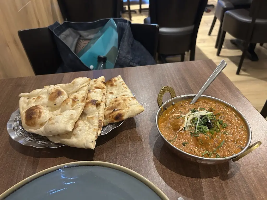 Gurkha Bar & Restaurant_Musselburgh_slider_image_3