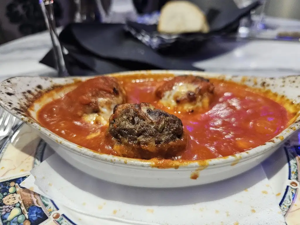 Valentino_Bingley_slider_image_3