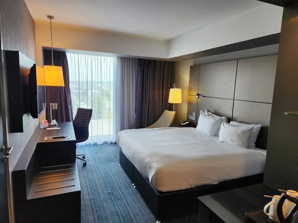 Crowne Plaza Aberdeen Airport_Newmacher_slider_image_2