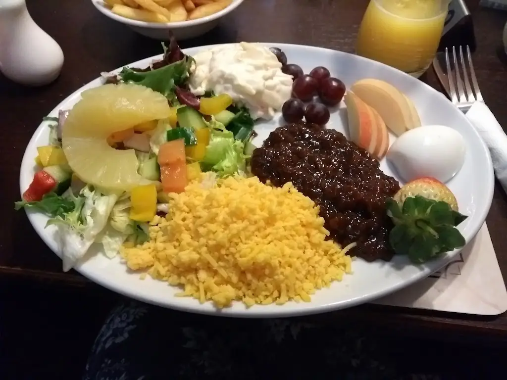 Edith Wrigley_Beekie's Neuk_Newmacher_review