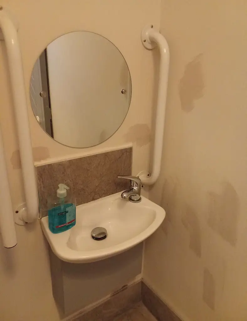 Richard d'Alton_Ozzy's Fine Dining Restaurant_Nairn_review