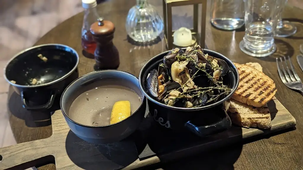 Menu_The Old White Horse Brasserie_Bingley_image_2