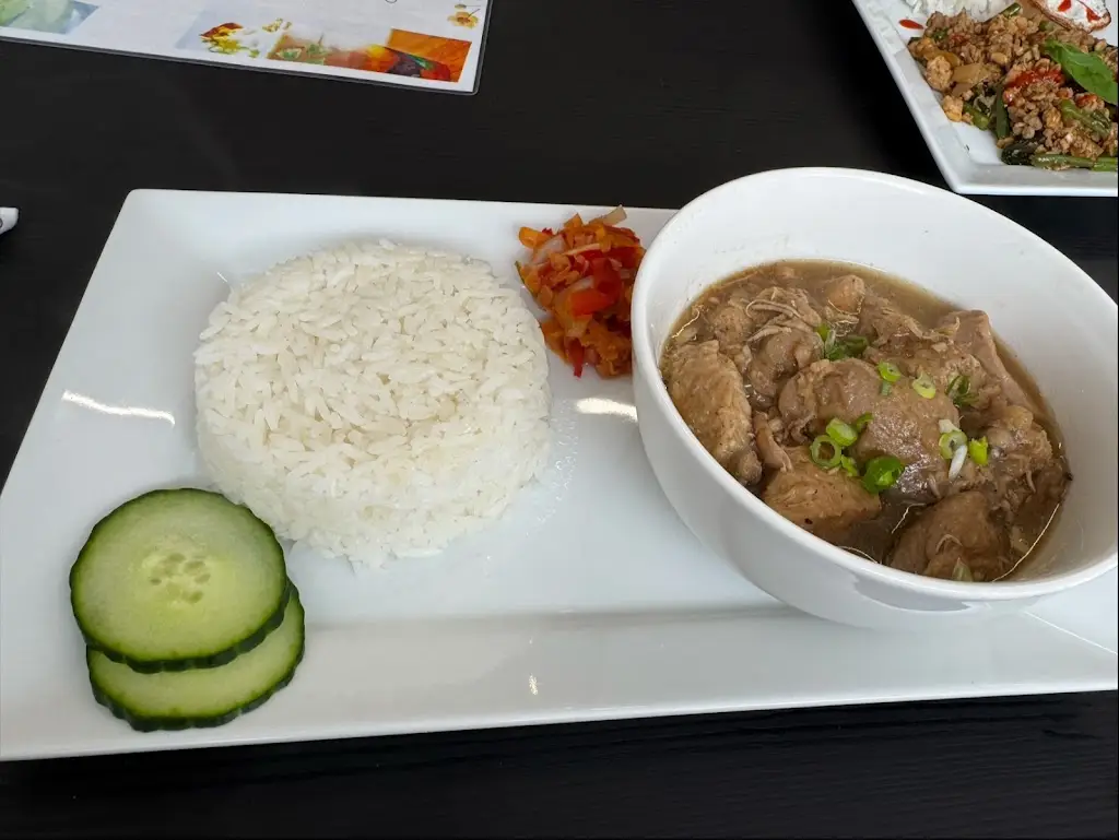 The Greedy Pig Society_Naimas_Nairn_review