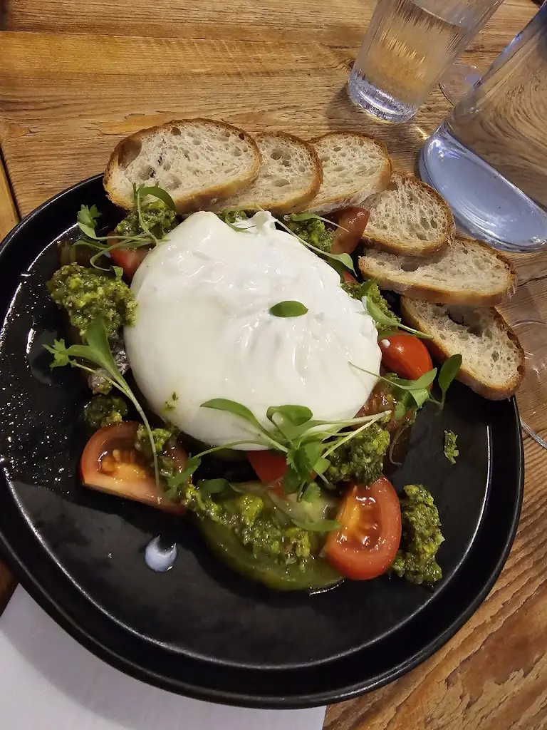 robert hood_One One Two Wine Bar and Eatery_Nairn_review