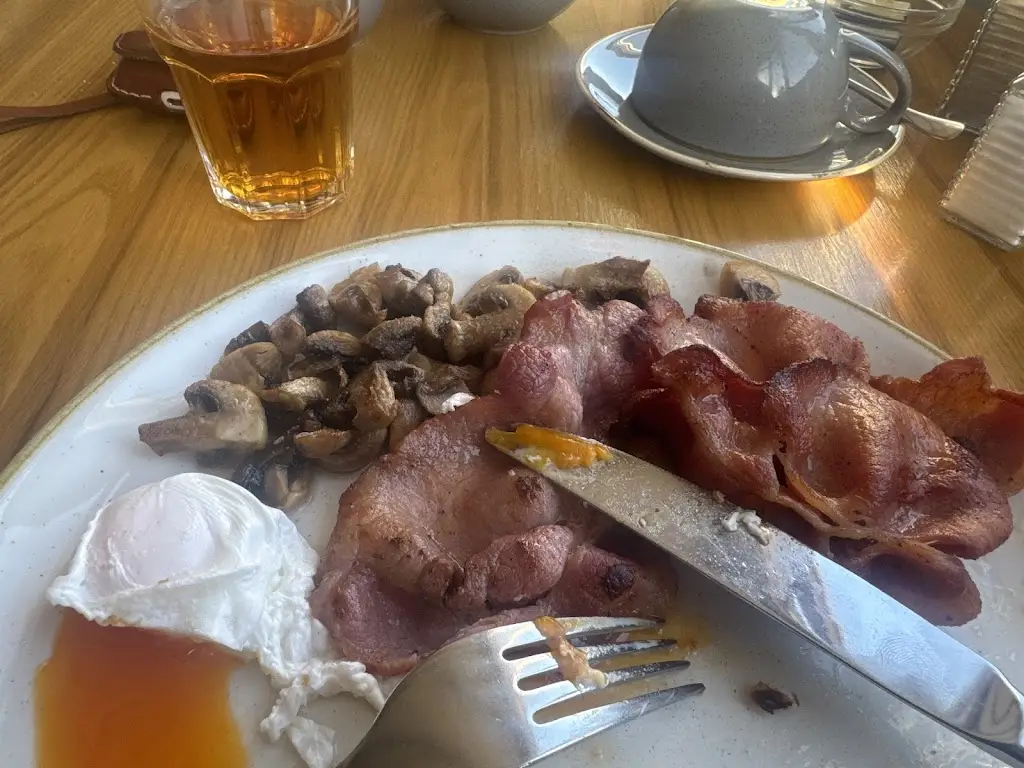 James Kennedy_The Bandstand Hotel_Nairn_review