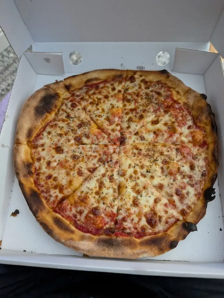 Drew Burrett_Real Pizza_Nairn_review