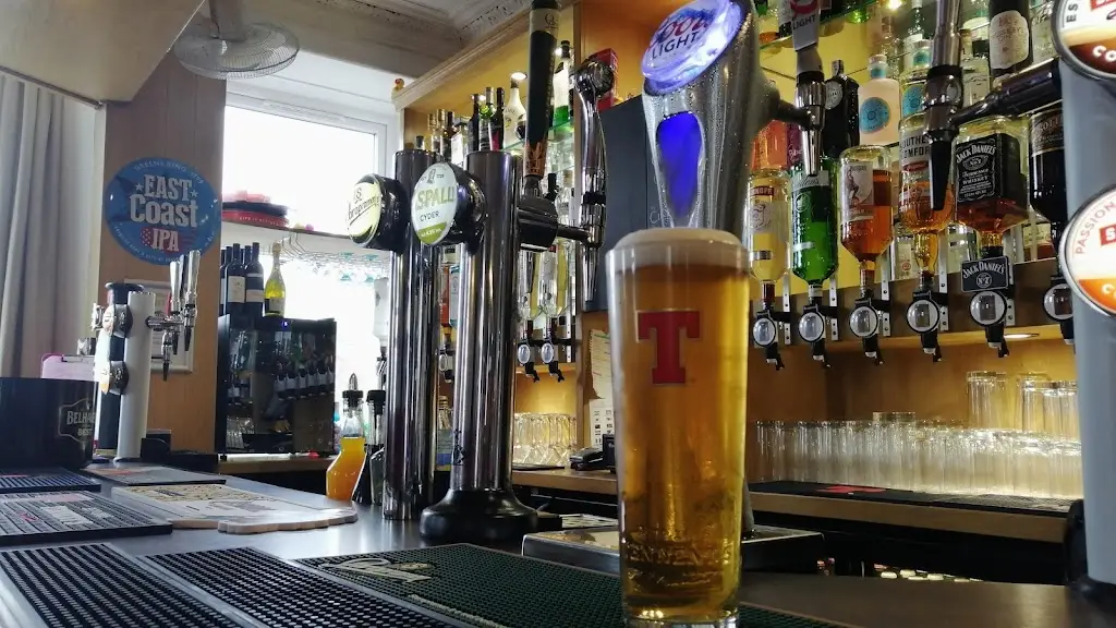 Uncle Bob’s Bar_Nairn_slider_image_3