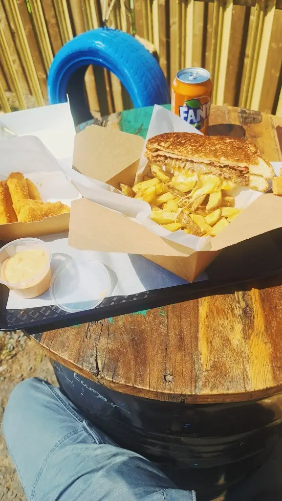 Stevie Hunter_Town Bistro Wishaw_Newmains_review