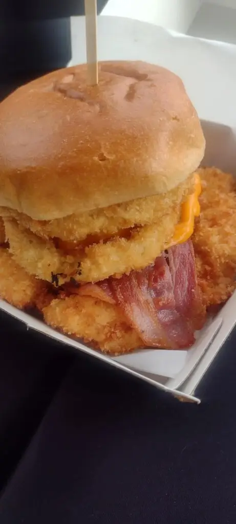 Laszlo Selymes_Town Bistro Wishaw_Newmains_review