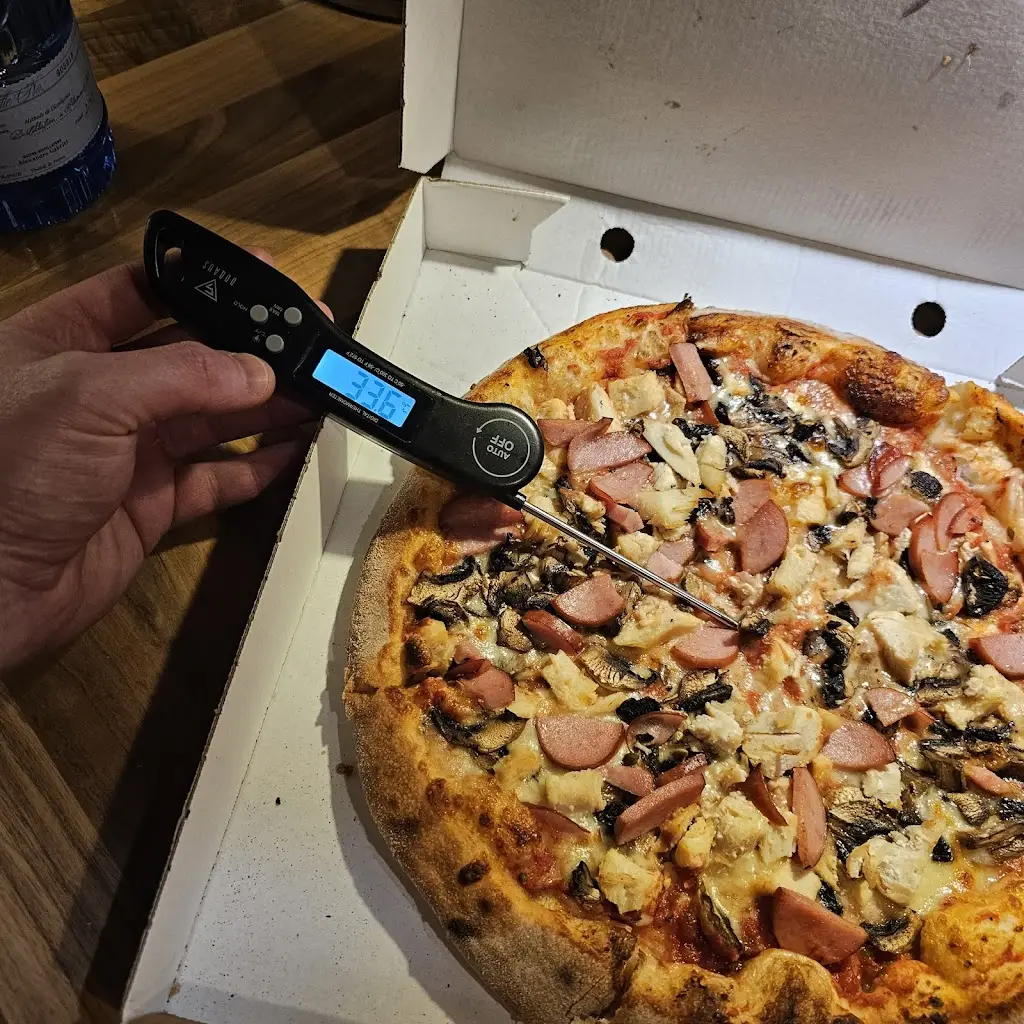 Mancini's Street Food restaurant in Newmains