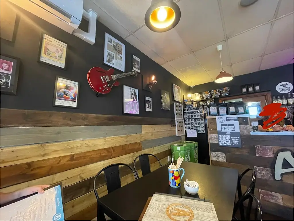 Aroma Coffee & Kitchen_Newmains_slider_image_3