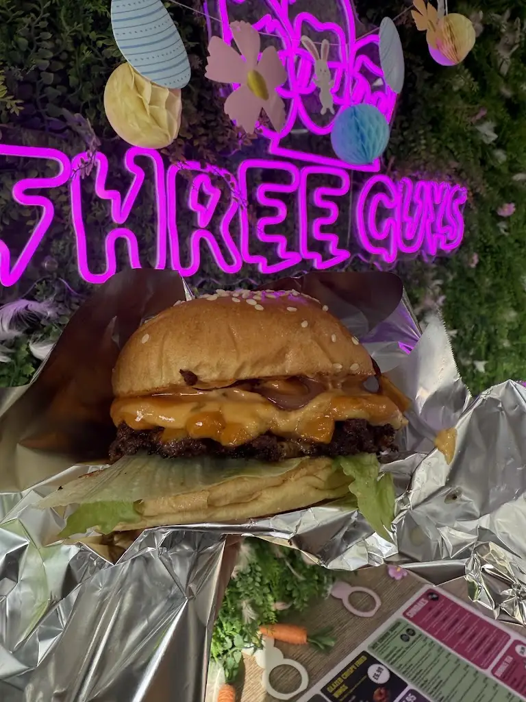 Monika M_Three Guys Wishaw_Newmains_review