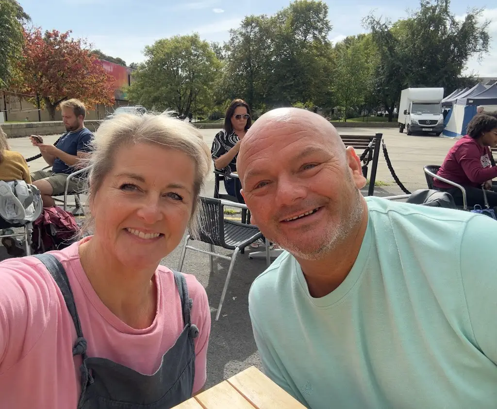 Rachel Woolley_The Lounge_Bingley_review