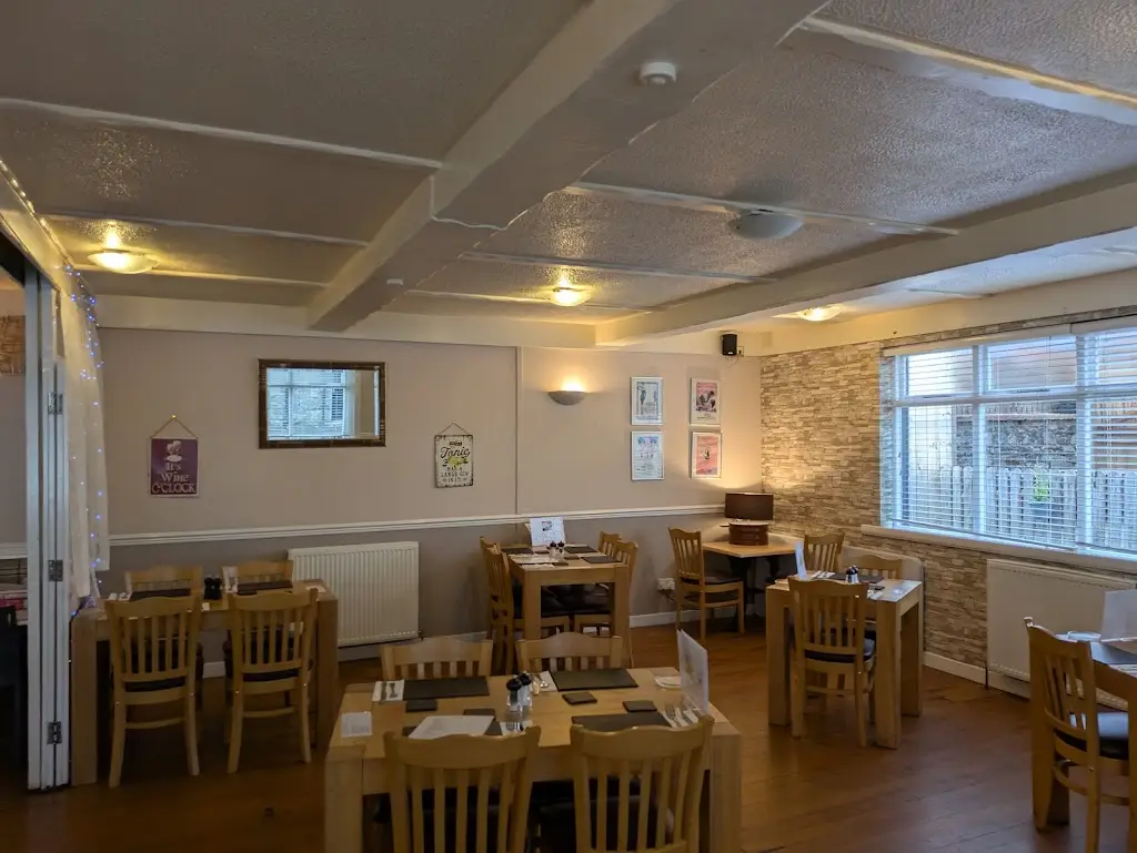 Nadim Abiali_The Cree Inn_Newton Stewart_review