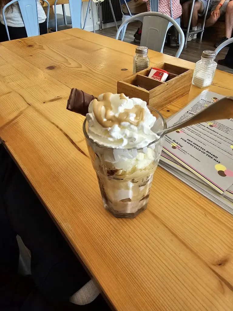 hannah watts_Brigend Pantry_Newton Stewart_review