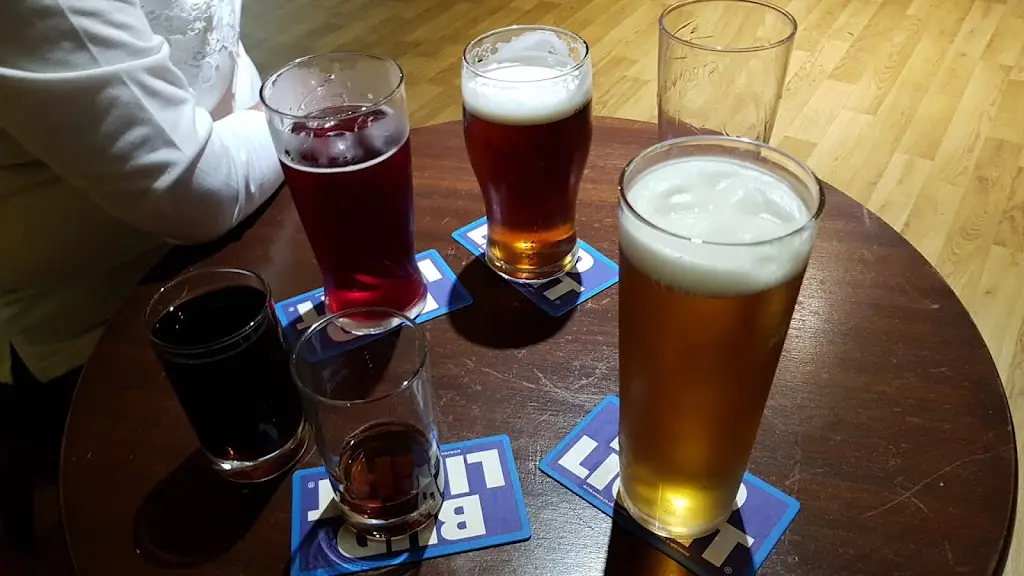 Central Bar_Newton Stewart_slider_image_3