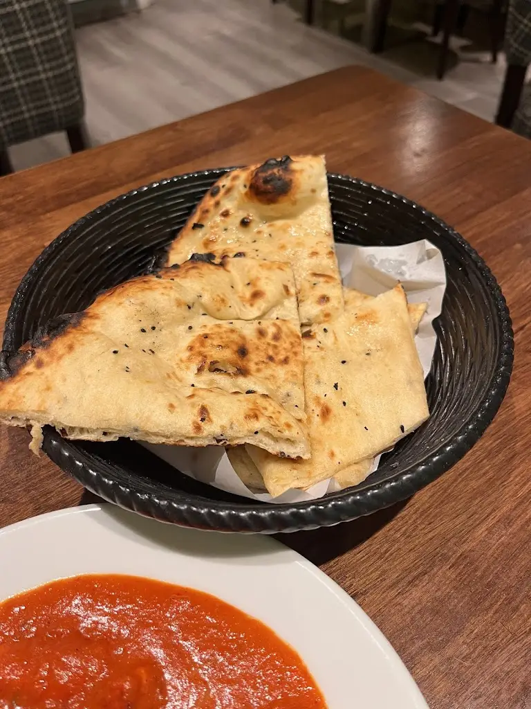 Jenniefer Roberts_India Gate_Newton Stewart_review