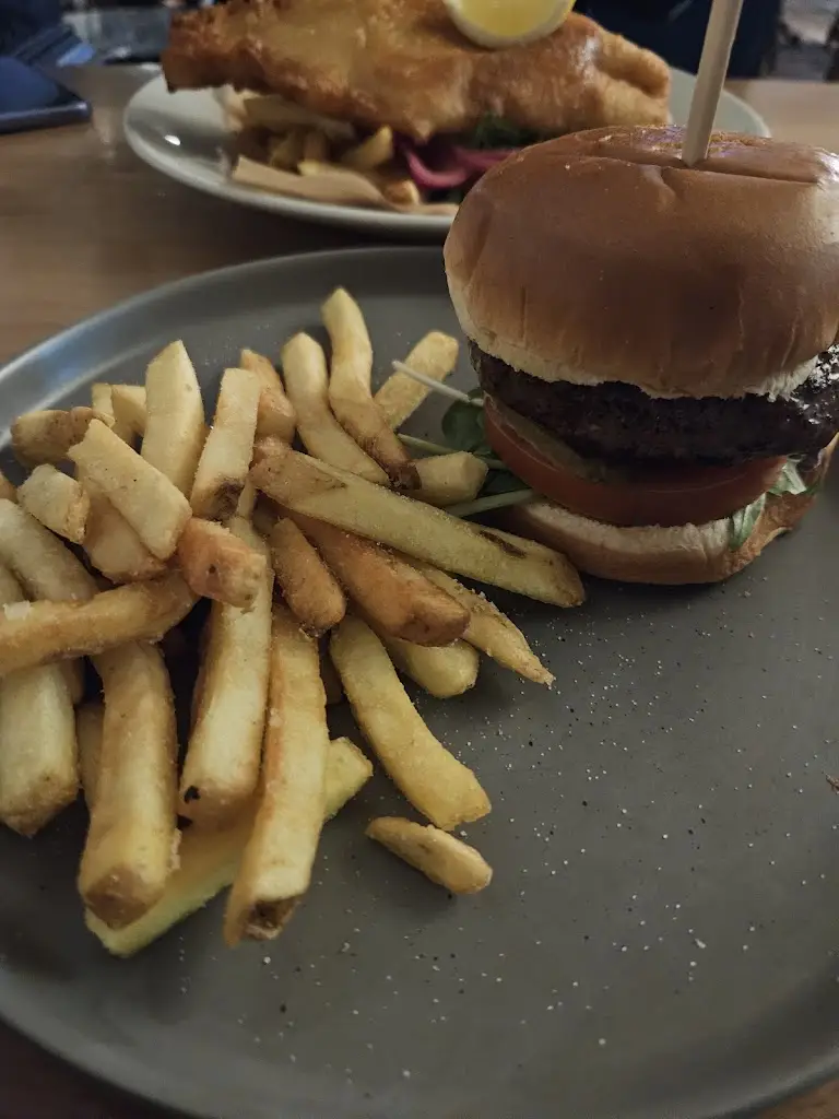 Jamie_The Ship Inn_North Berwick_review