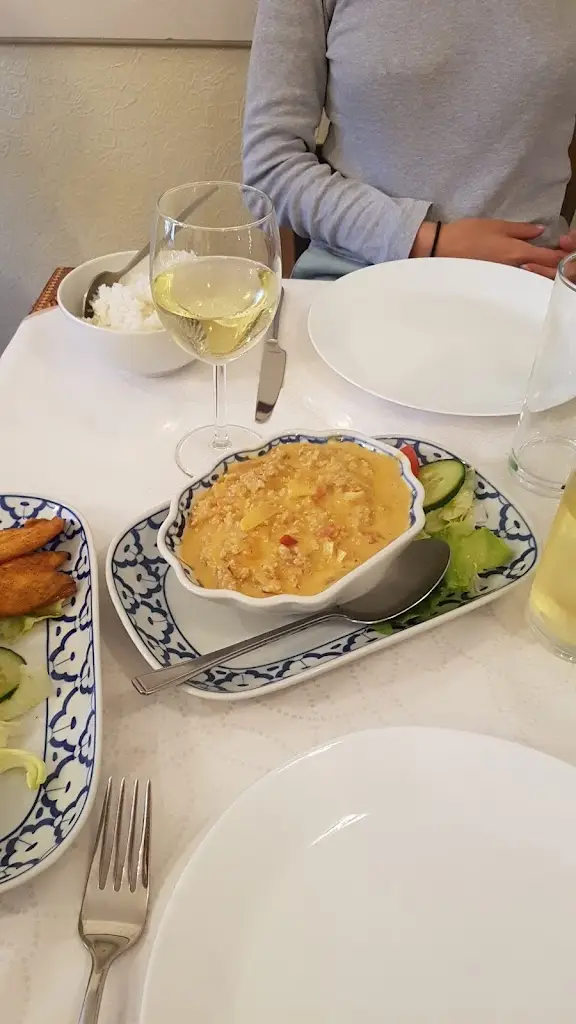 James O'Sullivan_Poonthai's_North Berwick_review