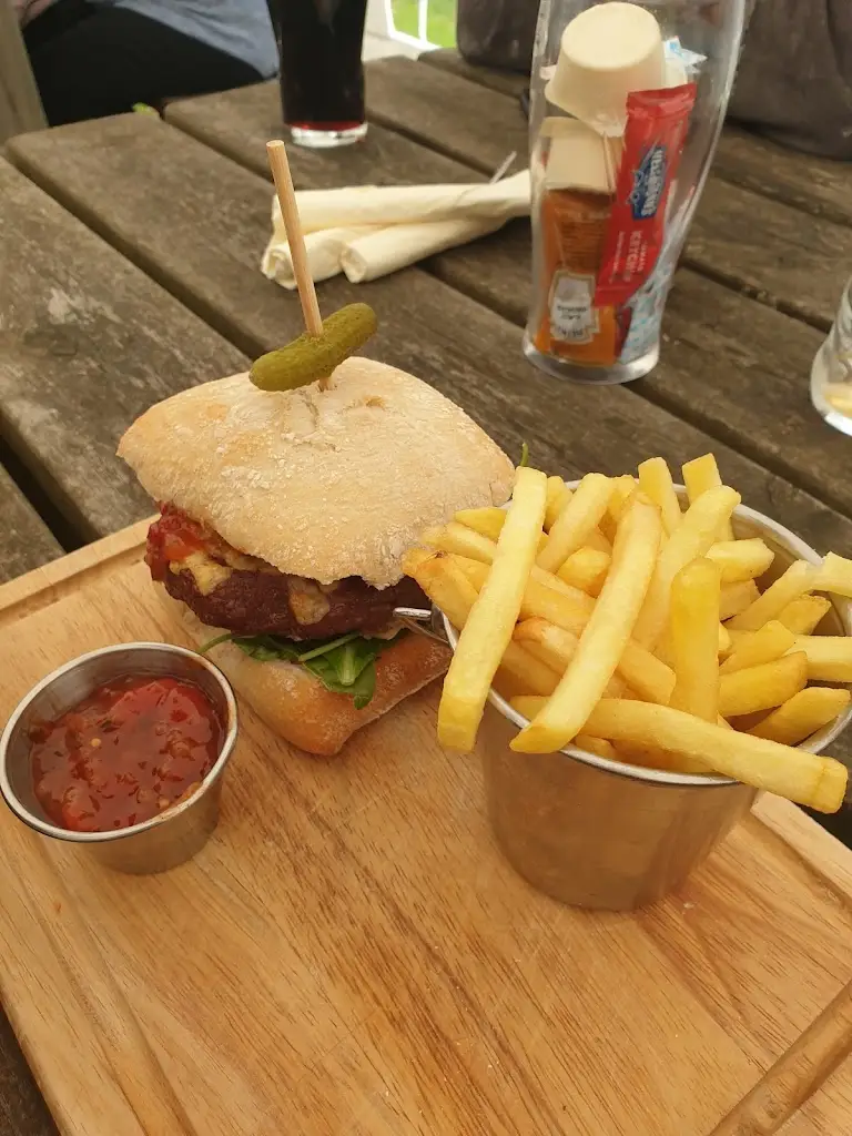 Emma Evans_The Glen_Bingley_review