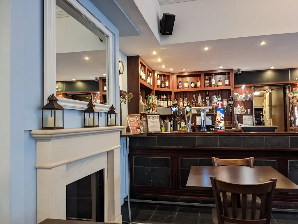 The Black Bull Inn Polmont_Polmont_slider_image_1