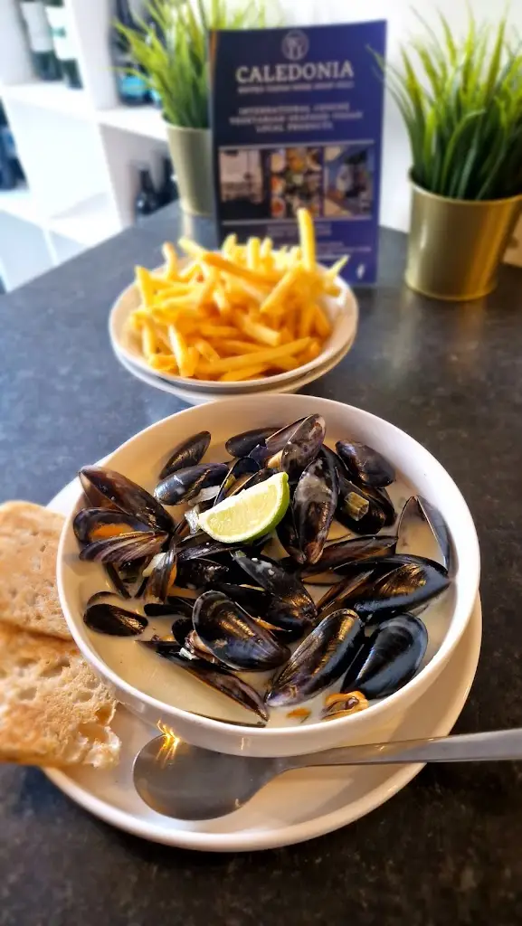 Caledonia Bistro_Port Bannatyne_slider_image_2